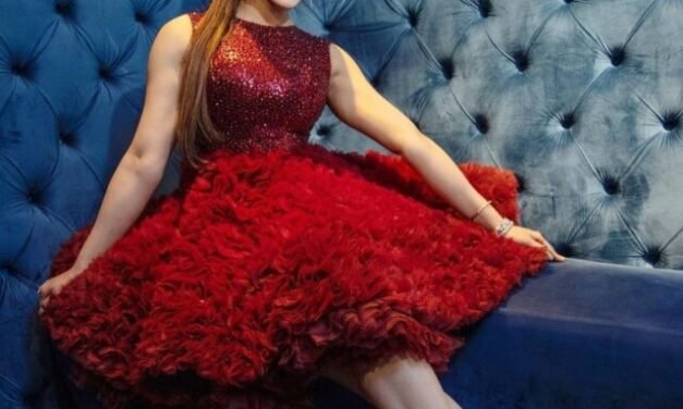 Urvashi Rautela became a Barbie doll.