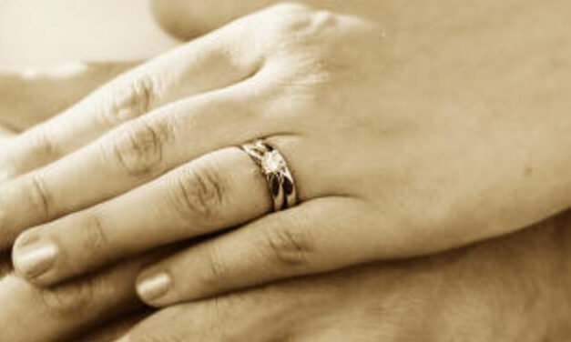Popular styles of engagement ring.