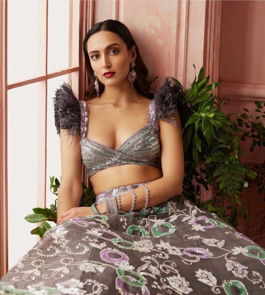 Feather sleeves