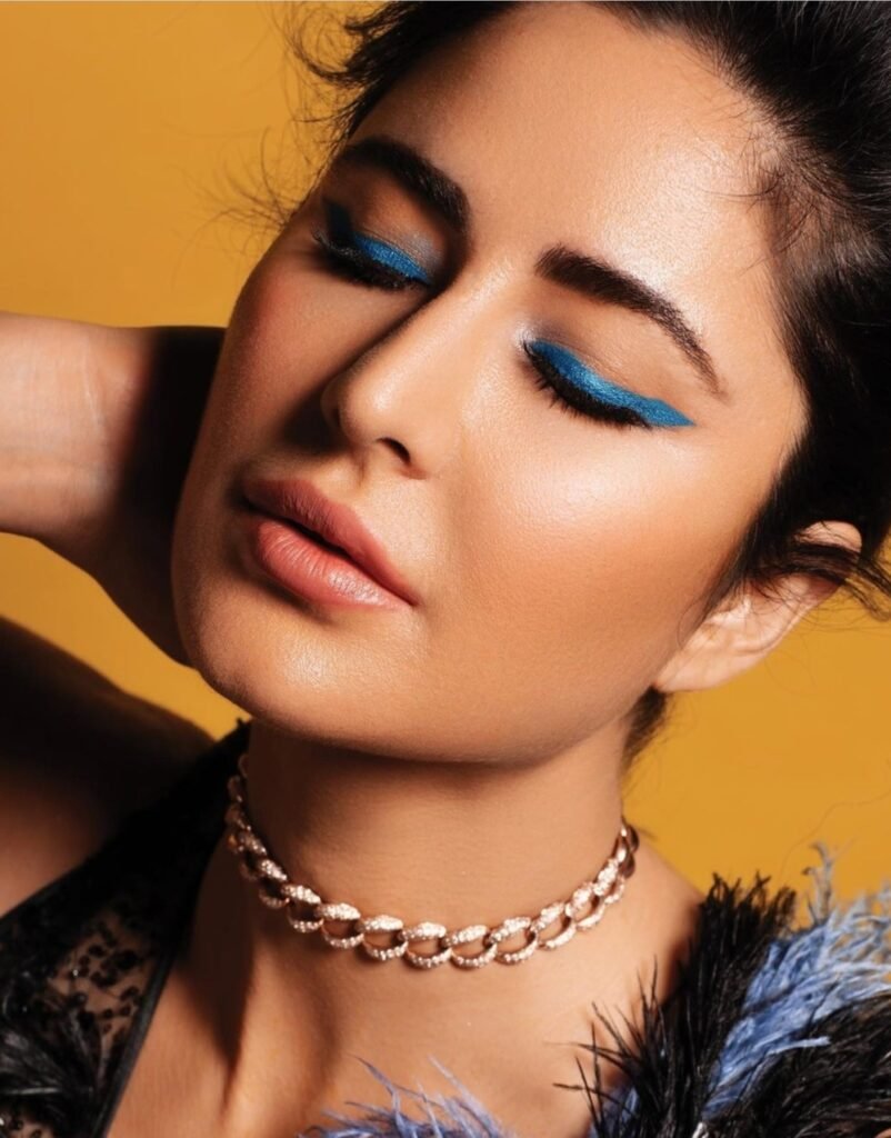 statement eye makeup