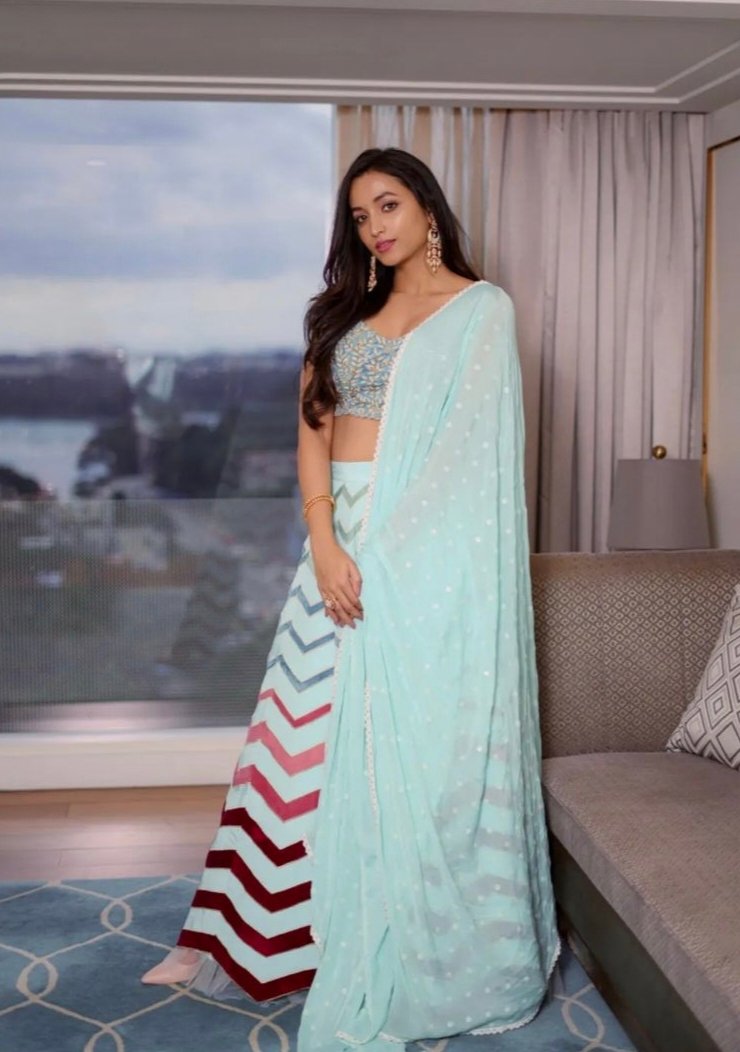 Shreenidhi shetty in Shloka and Sudhakar outfit
