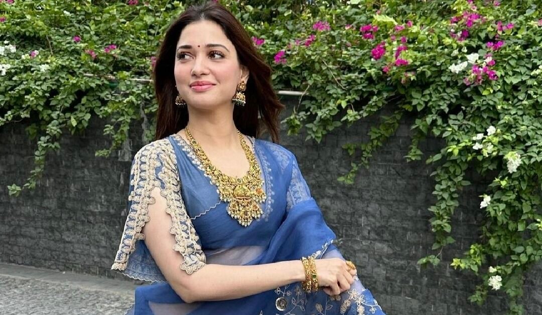 देखें ब्लाउज के ये डिजाइंस जो हैं काफी स्टाइलिश और यूनिक