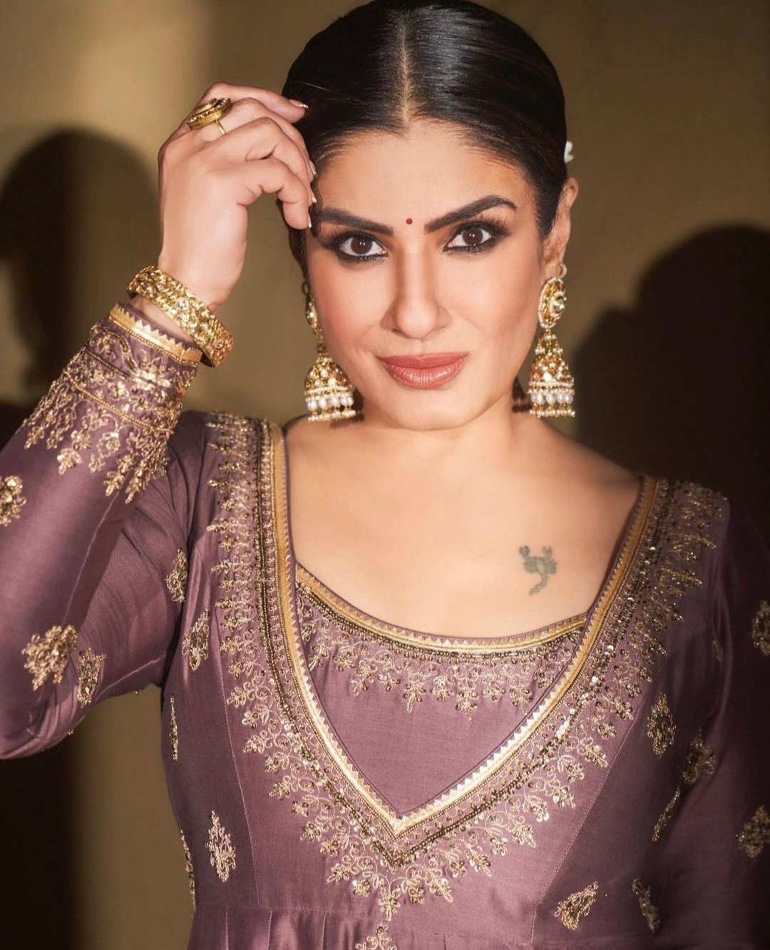 Raveena Tandon makeup look