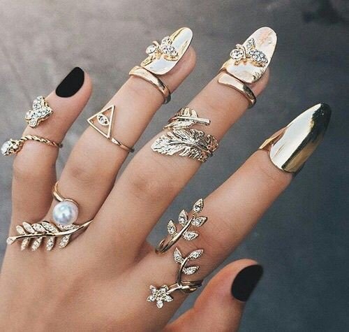 Nail rings 
