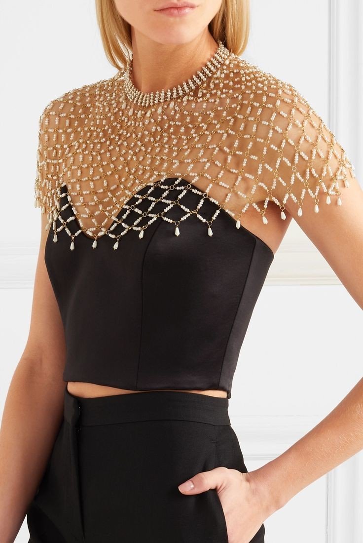Pearl collar