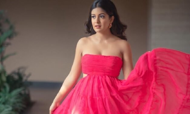 प्रेगनेंट विमेंस इशिता दत्ता के इन लुक्स से लें इंस्पिरेशन और बनाए अपने लुक को स्टाइलिश