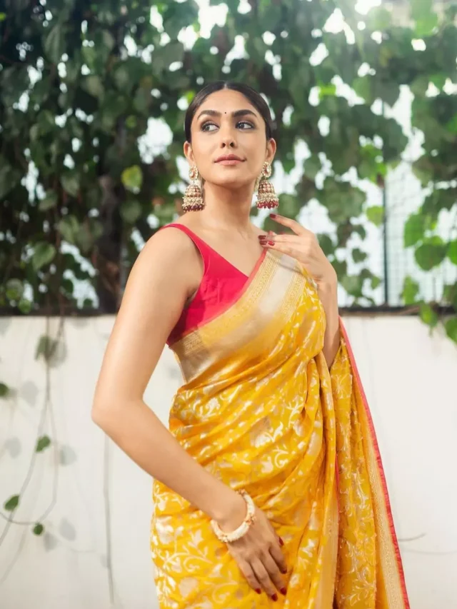 मृणाल ठाकुर के इन लेटेस्ट लुक्स से नजरे हटा पाना है मुश्किल