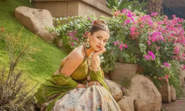 अवनीत कौर के खूबसूरत लहंगे लुक पे अटकी सभी की निगाहें