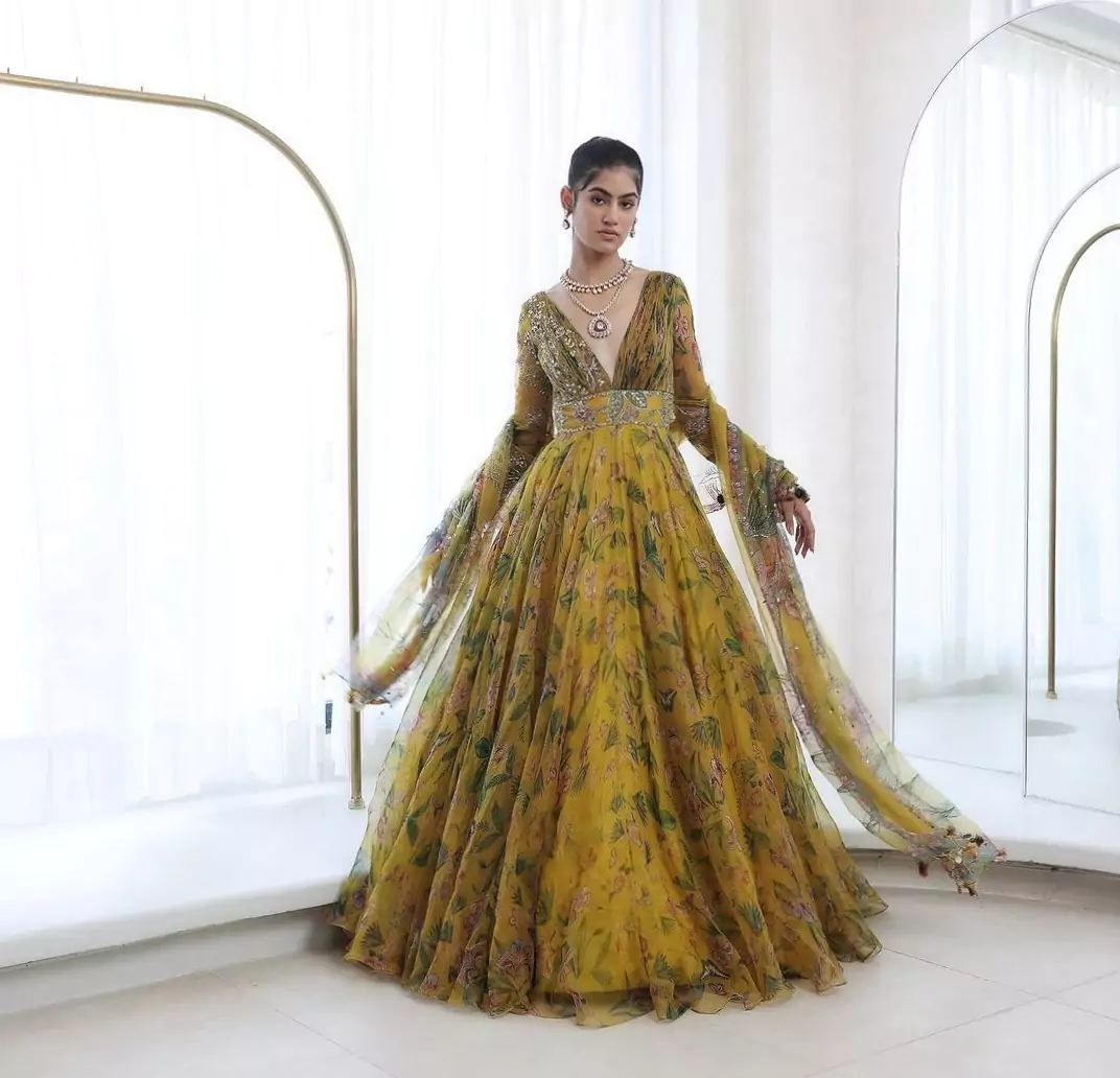Dress for mehandi 